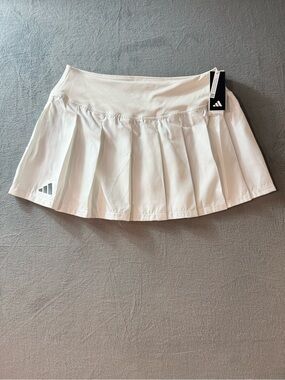 Adidas - White Pleated Tennis Skirt